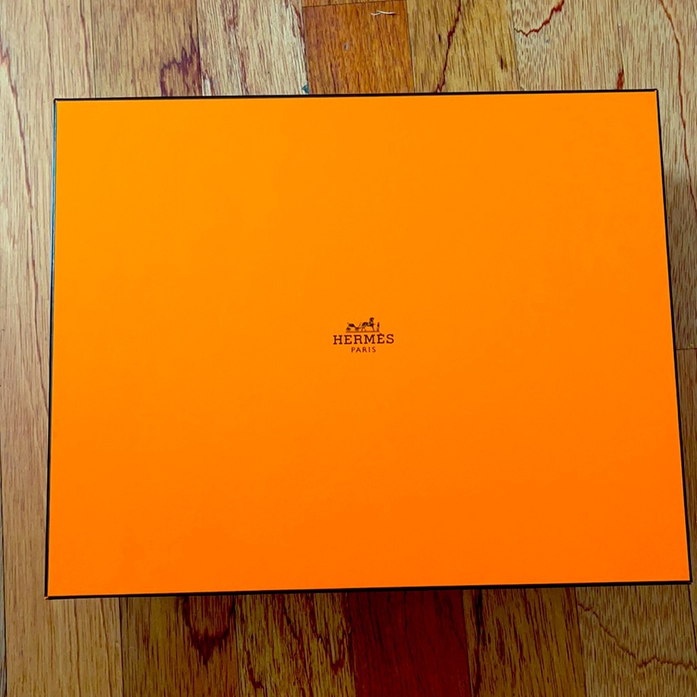 Hermes box with ribbon (empty box)